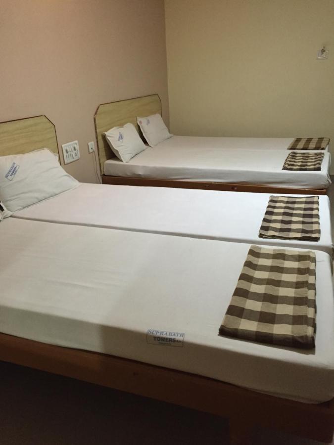 טירופאטי Hotel Suprabath Towers מראה חיצוני תמונה
